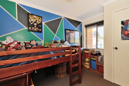 4 Rattan Cove, WARNBRO, WA 6169 AUS