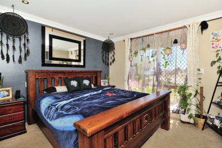 4 Rattan Cove, WARNBRO, WA 6169 AUS