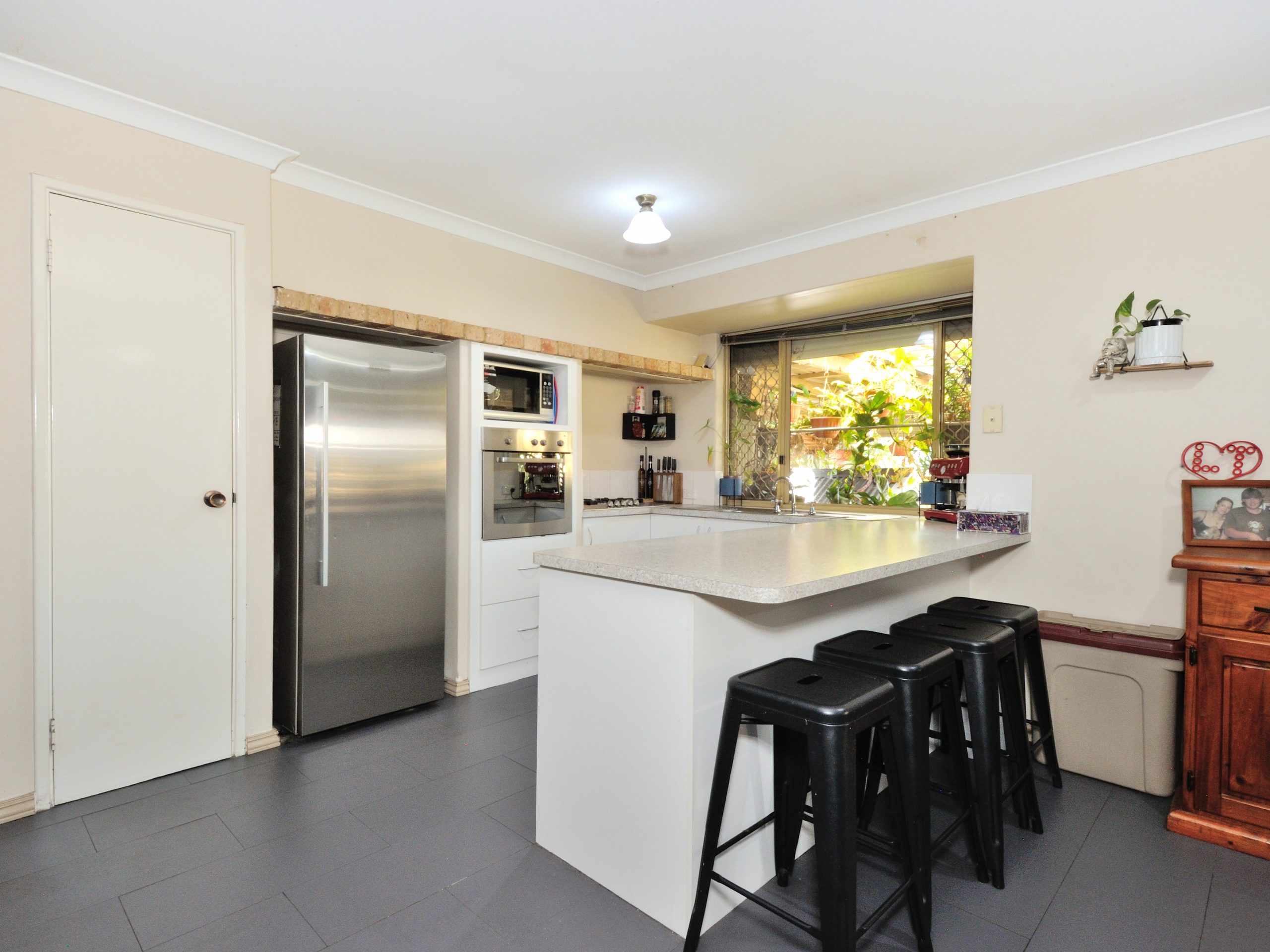 4 Rattan Cove, WARNBRO, WA 6169 AUS
