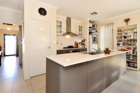 9 Greenock Road, BALDIVIS, WA 6171 AUS
