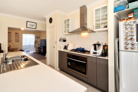 9 Greenock Road, BALDIVIS, WA 6171 AUS