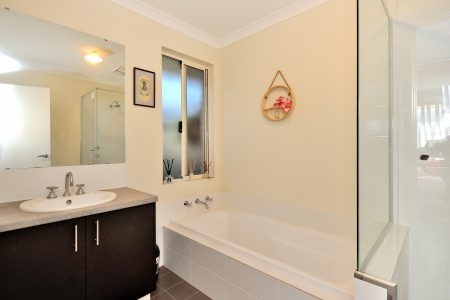 9 Greenock Road, BALDIVIS, WA 6171 AUS