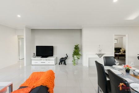 26 Obsidian Way, WELLARD, WA 6170 AUS