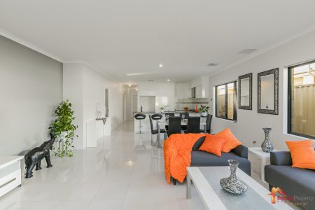 26 Obsidian Way, WELLARD, WA 6170 AUS