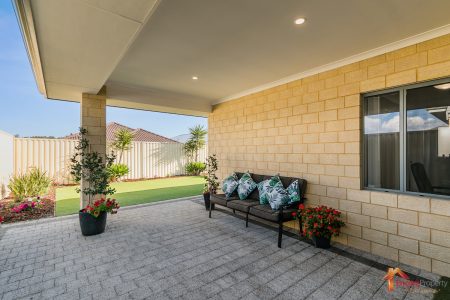 26 Obsidian Way, WELLARD, WA 6170 AUS