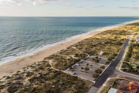 19 Challenger Road, MADORA BAY, WA 6210 AUS