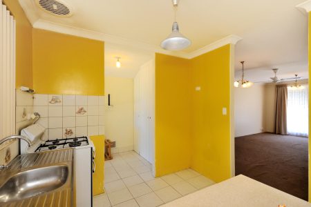 4 Tunnicliffe Street, PARMELIA, WA 6167 AUS