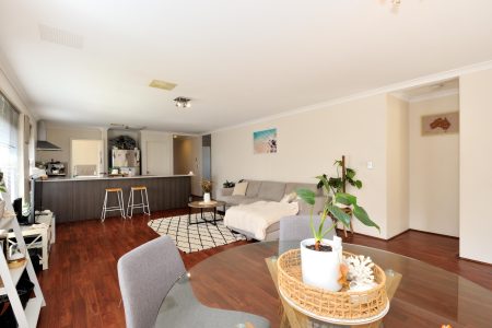 43 Gemstone Parade, WELLARD, WA 6170 AUS