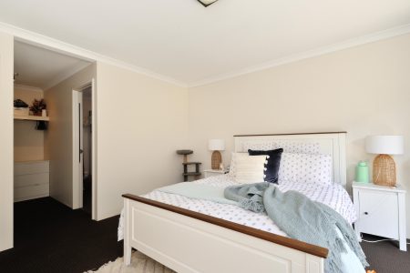 43 Gemstone Parade, WELLARD, WA 6170 AUS