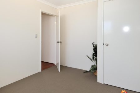 43 Gemstone Parade, WELLARD, WA 6170 AUS