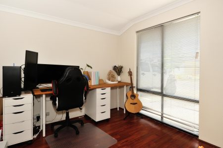 43 Gemstone Parade, WELLARD, WA 6170 AUS