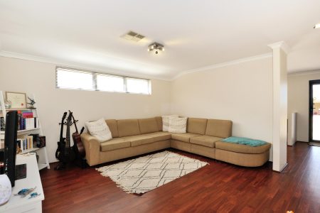 43 Gemstone Parade, WELLARD, WA 6170 AUS