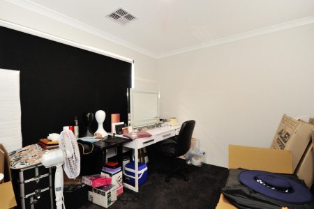 42 Jamison Grove, WELLARD, WA 6170 AUS