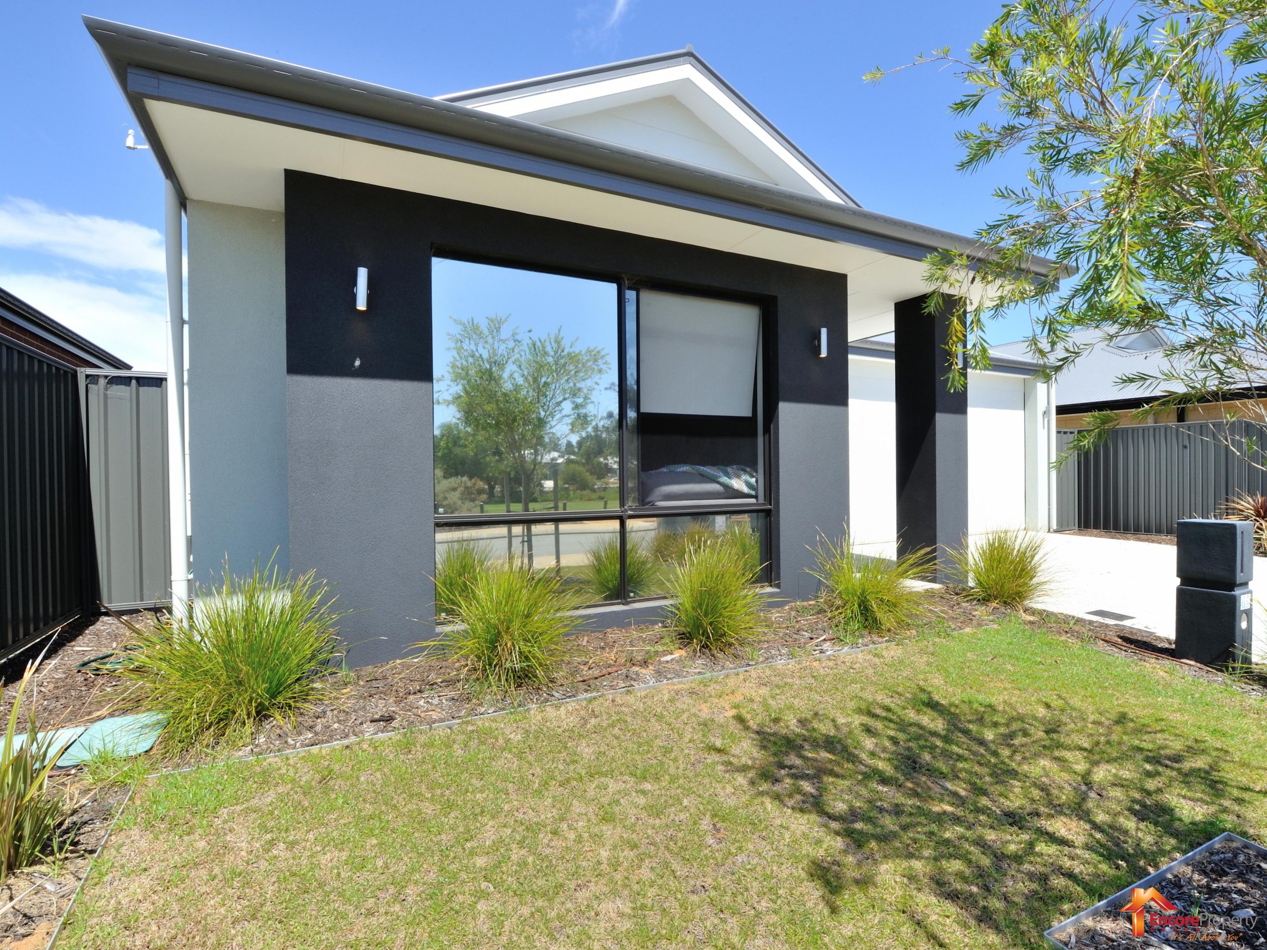 42 Jamison Grove, WELLARD, WA 6170 AUS