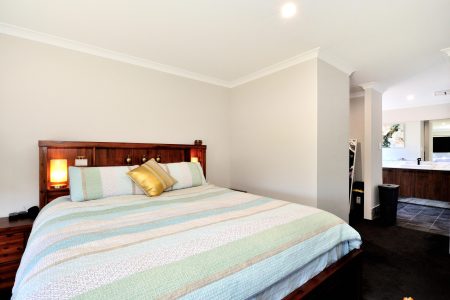42 Jamison Grove, WELLARD, WA 6170 AUS