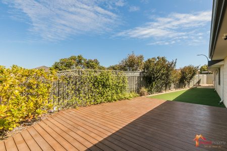 349 Lambeth Circle, WELLARD, WA 6170 AUS
