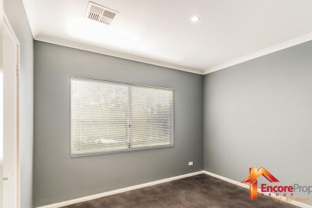 18/2 Louvre Way, BALDIVIS, WA 6171 AUS