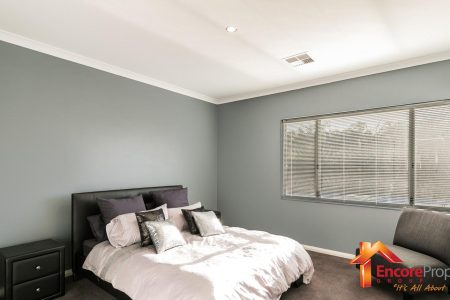 18/2 Louvre Way, BALDIVIS, WA 6171 AUS