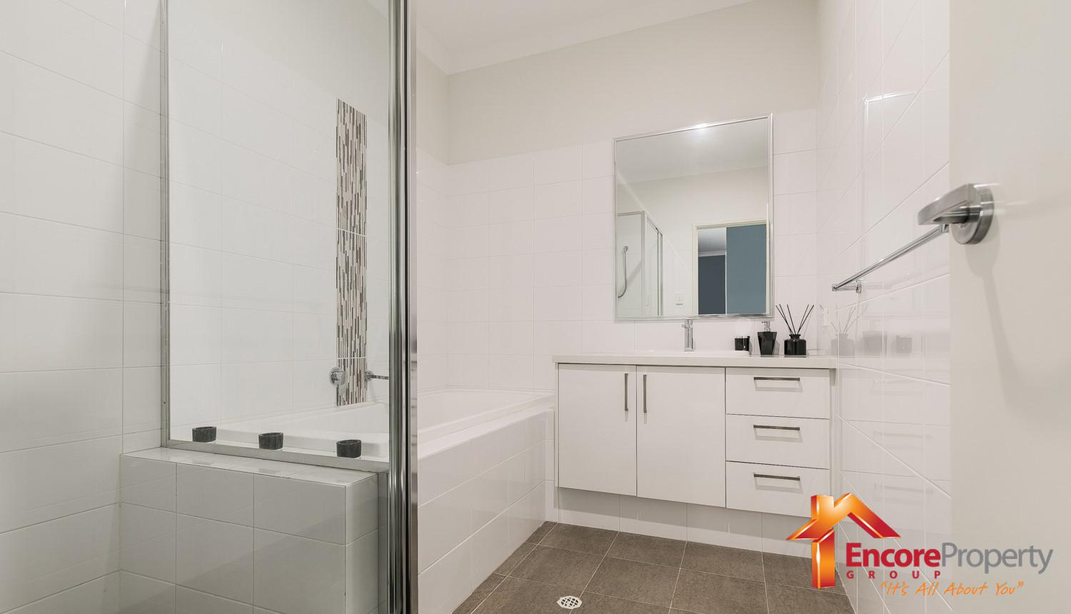 18/2 Louvre Way, BALDIVIS, WA 6171 AUS