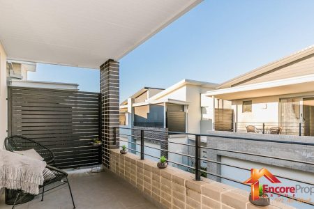 18/2 Louvre Way, BALDIVIS, WA 6171 AUS
