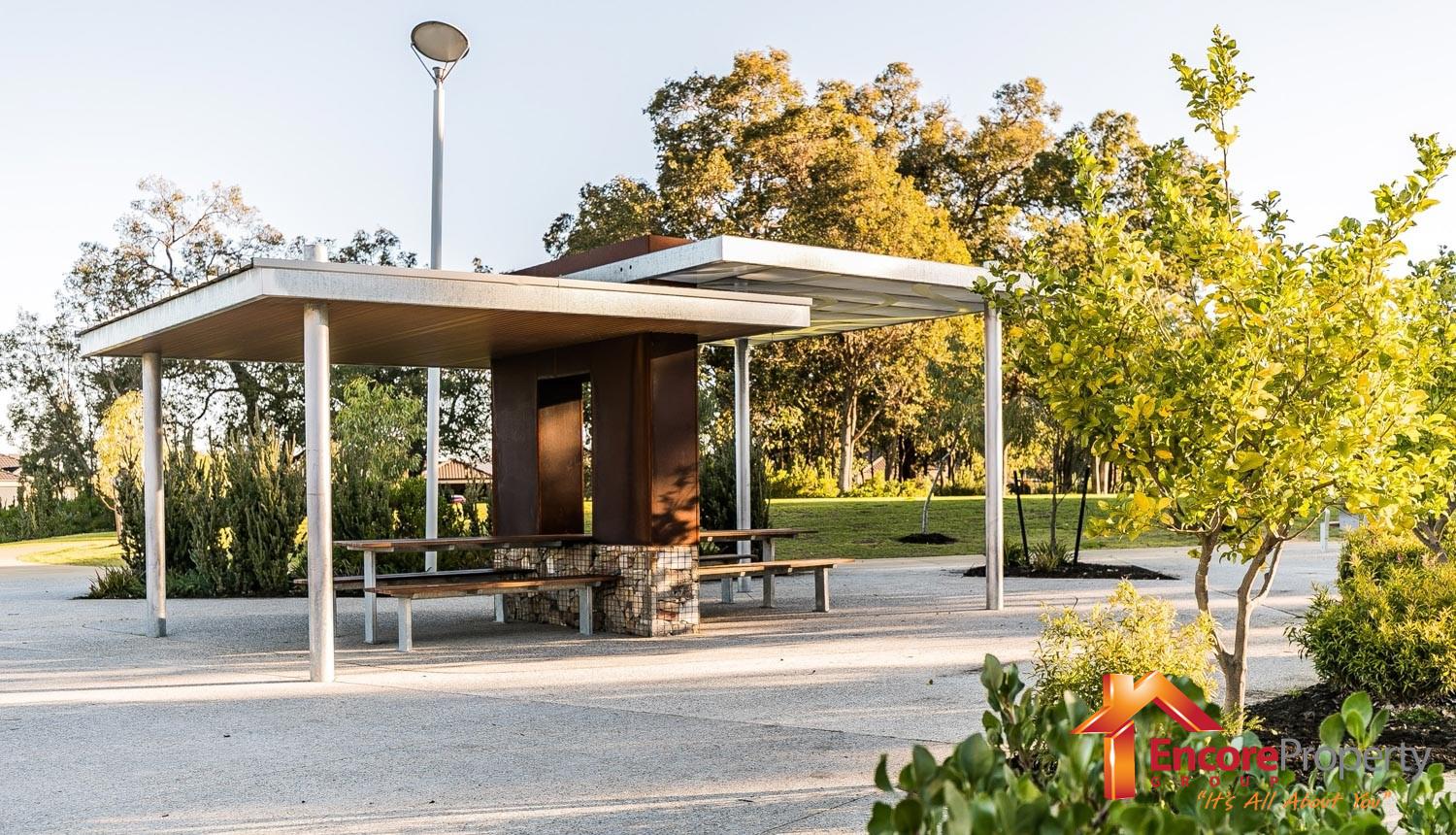 18/2 Louvre Way, BALDIVIS, WA 6171 AUS