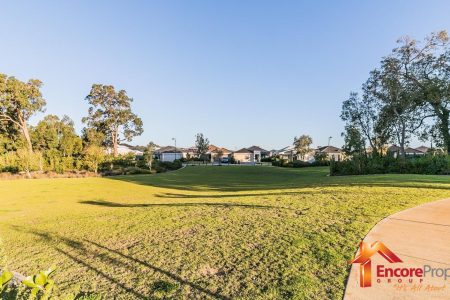 18/2 Louvre Way, BALDIVIS, WA 6171 AUS