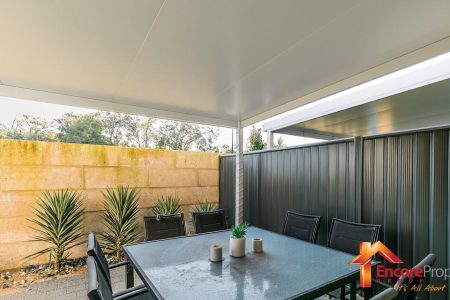 18/2 Louvre Way, BALDIVIS, WA 6171 AUS