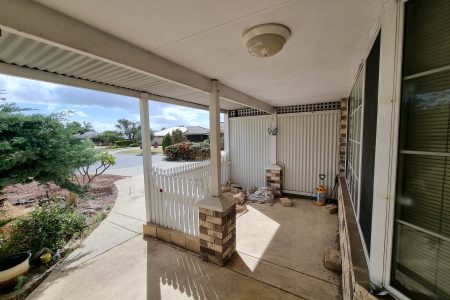 15 Walmer Place, ORELIA, WA 6167 AUS