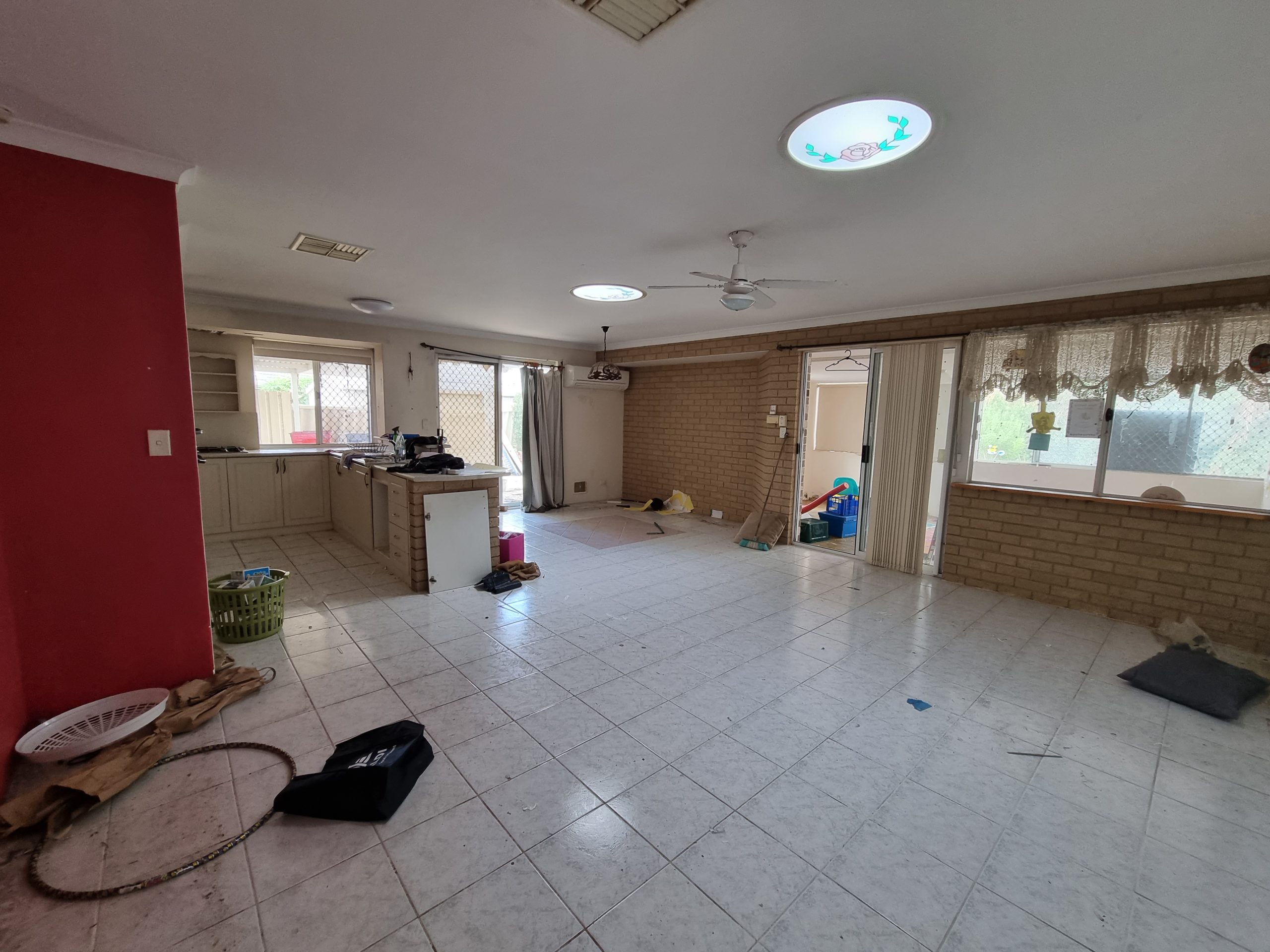 15 Walmer Place, ORELIA, WA 6167 AUS