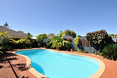 15 Hawkins Street, ROCKINGHAM, WA 6168 AUS