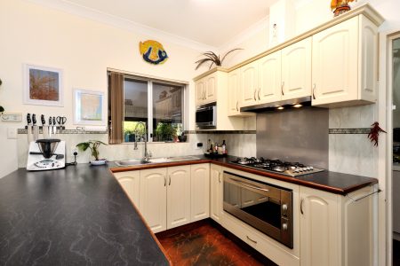 15 Hawkins Street, ROCKINGHAM, WA 6168 AUS