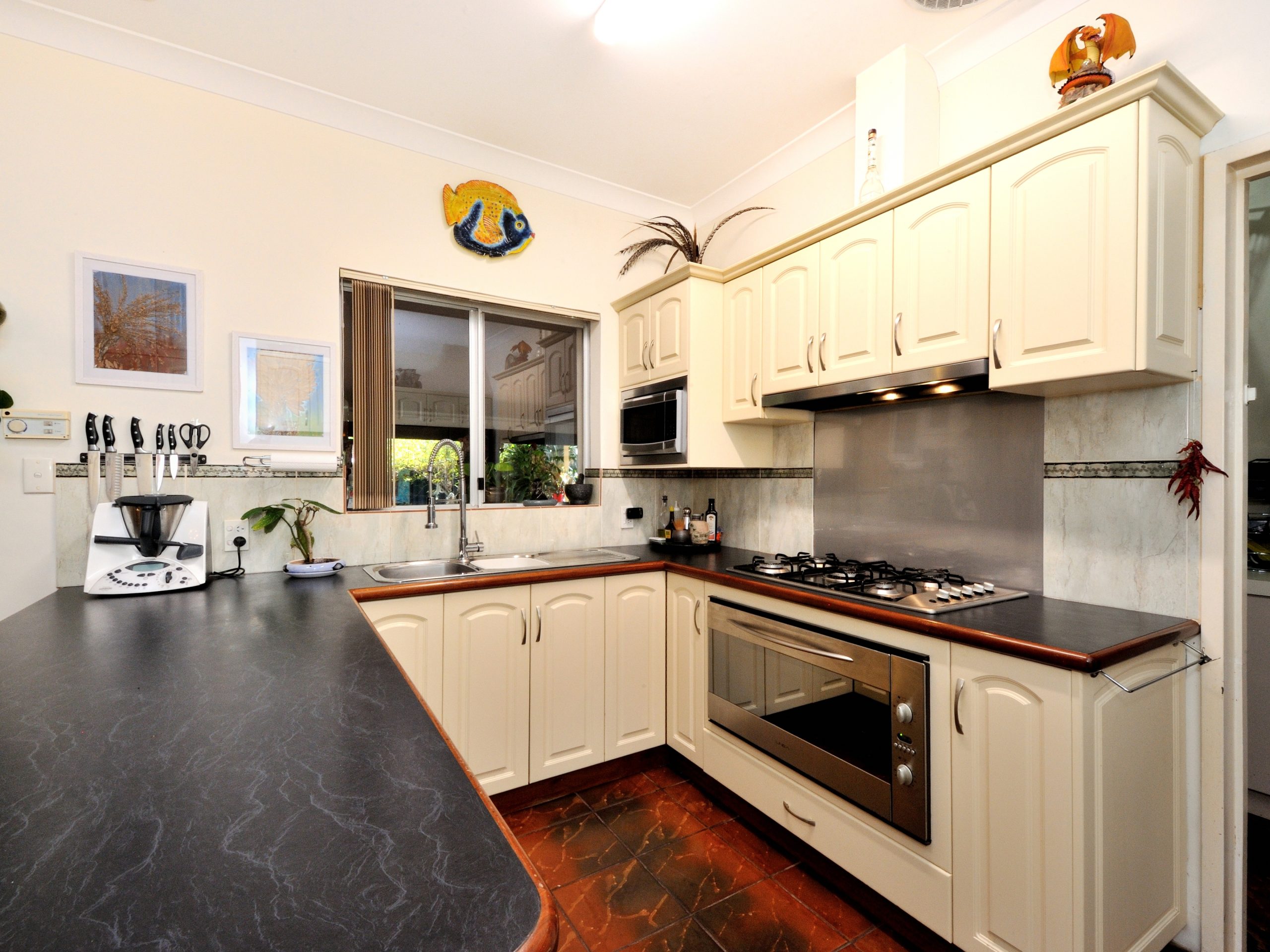 15 Hawkins Street, ROCKINGHAM, WA 6168 AUS