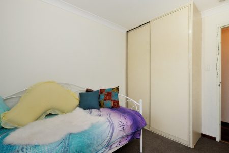 15 Hawkins Street, ROCKINGHAM, WA 6168 AUS