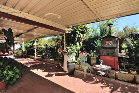 15 Hawkins Street, ROCKINGHAM, WA 6168 AUS