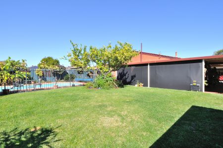 15 Hawkins Street, ROCKINGHAM, WA 6168 AUS