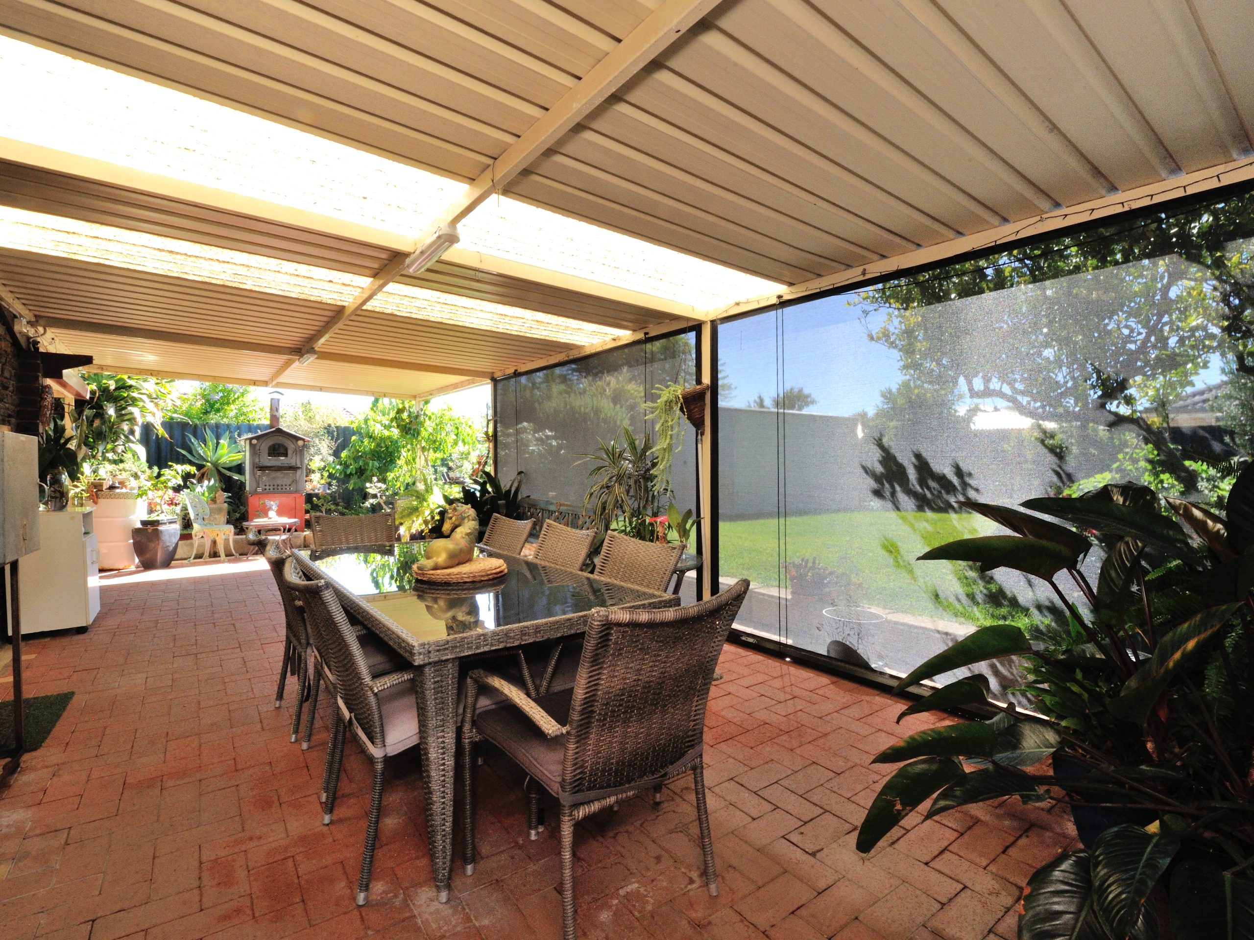 15 Hawkins Street, ROCKINGHAM, WA 6168 AUS