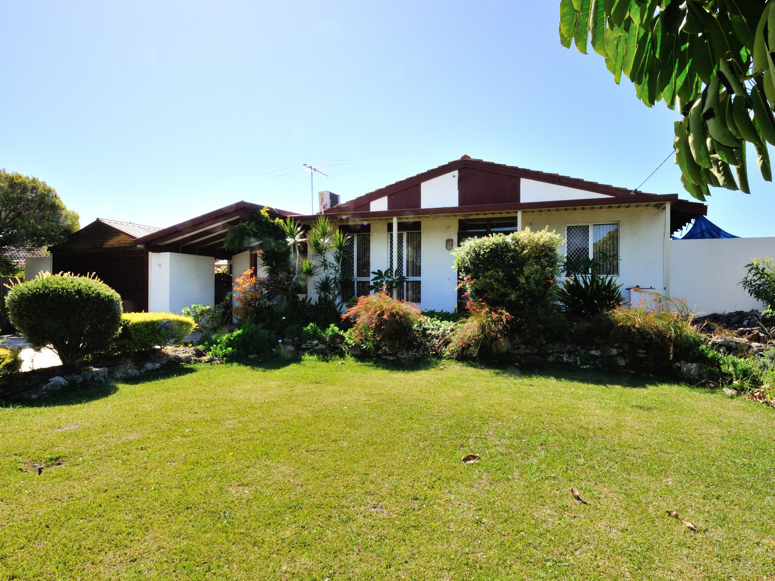 15 Hawkins Street, ROCKINGHAM, WA 6168 AUS