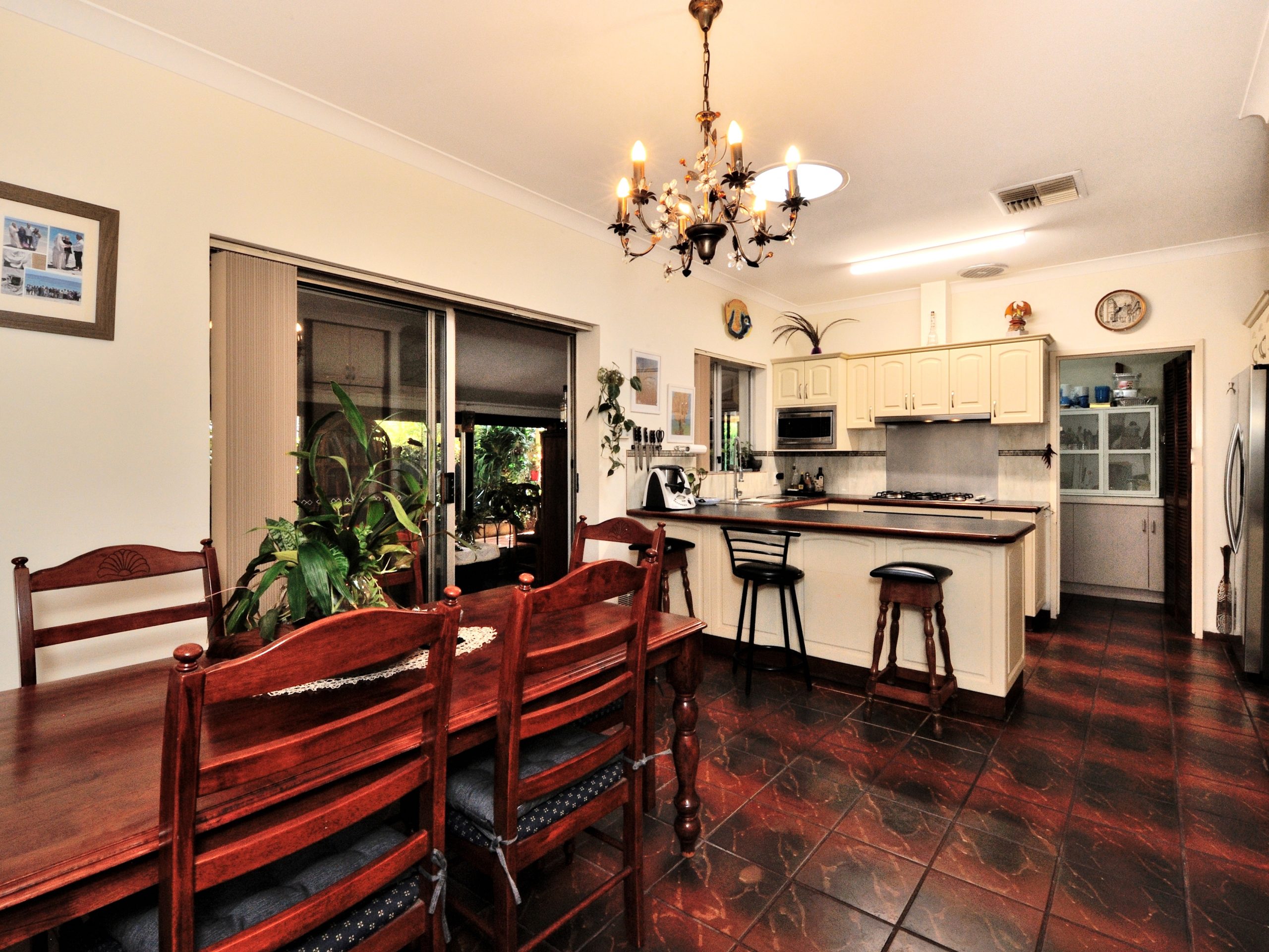 15 Hawkins Street, ROCKINGHAM, WA 6168 AUS