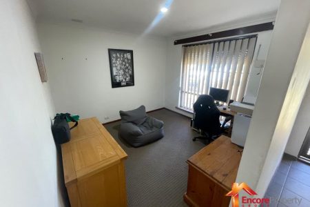 6 De Grey Close, COOLOONGUP, WA 6168 AUS