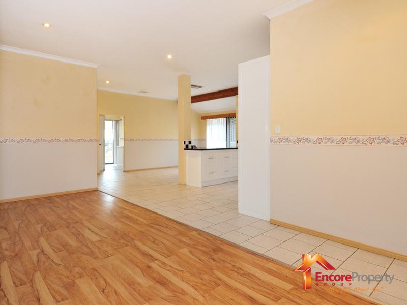 18 Porter Gardens, LEDA, WA 6170 AUS