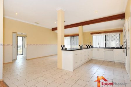 18 Porter Gardens, LEDA, WA 6170 AUS