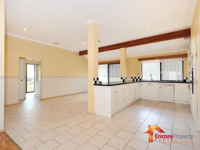 18 Porter Gardens, LEDA, WA 6170 AUS