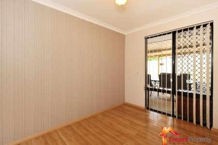 18 Porter Gardens, LEDA, WA 6170 AUS