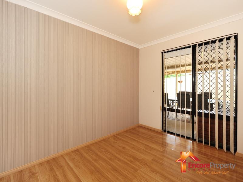 18 Porter Gardens, LEDA, WA 6170 AUS