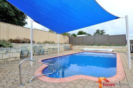 18 Porter Gardens, LEDA, WA 6170 AUS