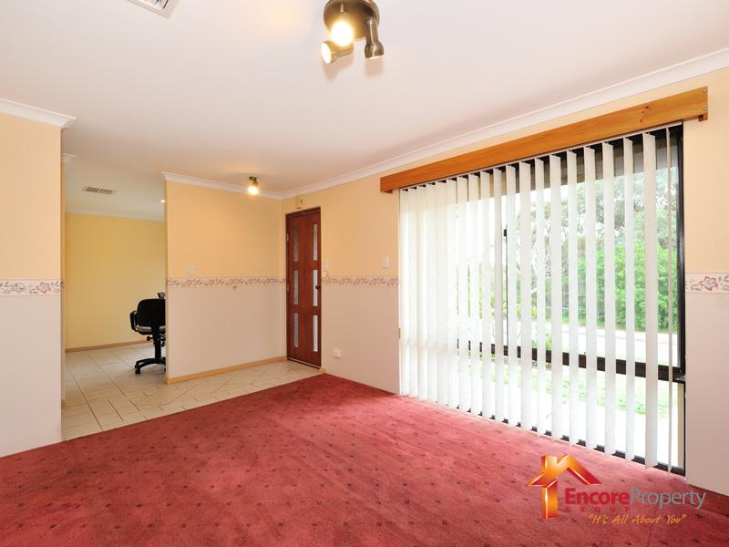 18 Porter Gardens, LEDA, WA 6170 AUS