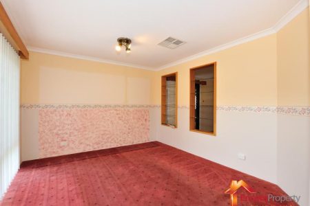 18 Porter Gardens, LEDA, WA 6170 AUS