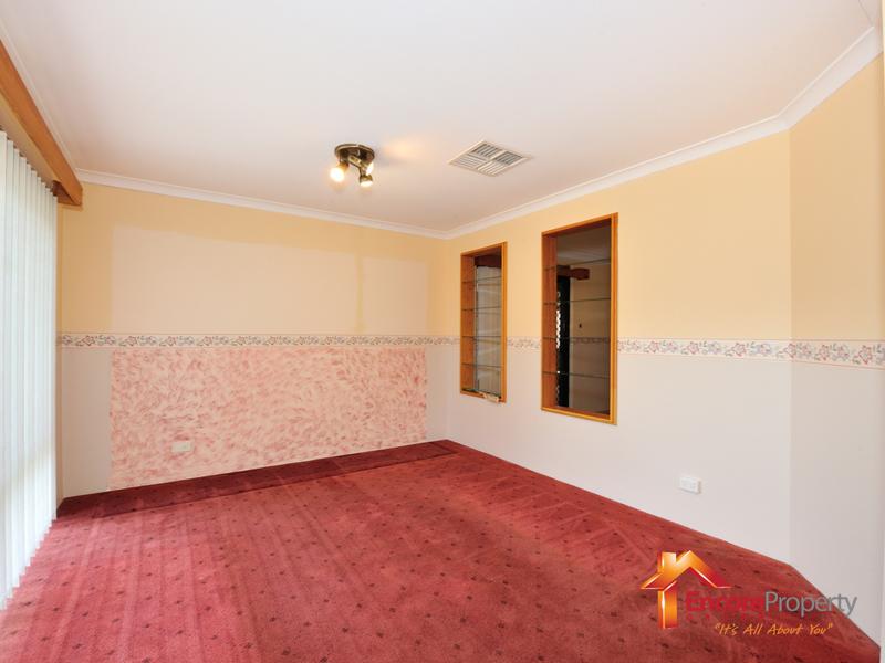18 Porter Gardens, LEDA, WA 6170 AUS