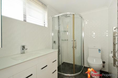18 Porter Gardens, LEDA, WA 6170 AUS