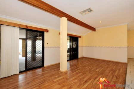 18 Porter Gardens, LEDA, WA 6170 AUS